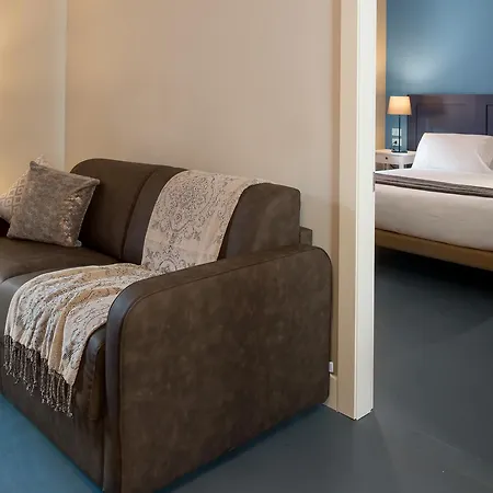 Almarossa Aparthotel 4*