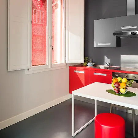 アパートホテル Almarossa